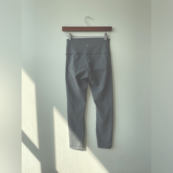 Lululemon Gray Align Leggings - Size 6 - Picture 2 of 9